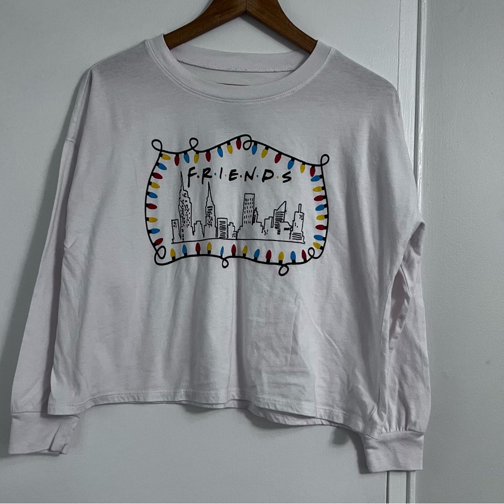 FRIENDS Christmas Lights Long Sleeve Cropped White T-Shirt - Size Medium